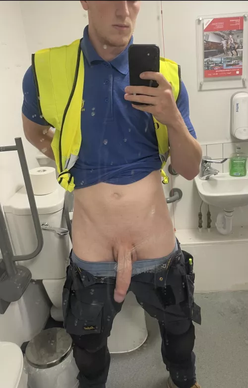 Dirty mirror, even dirtier man