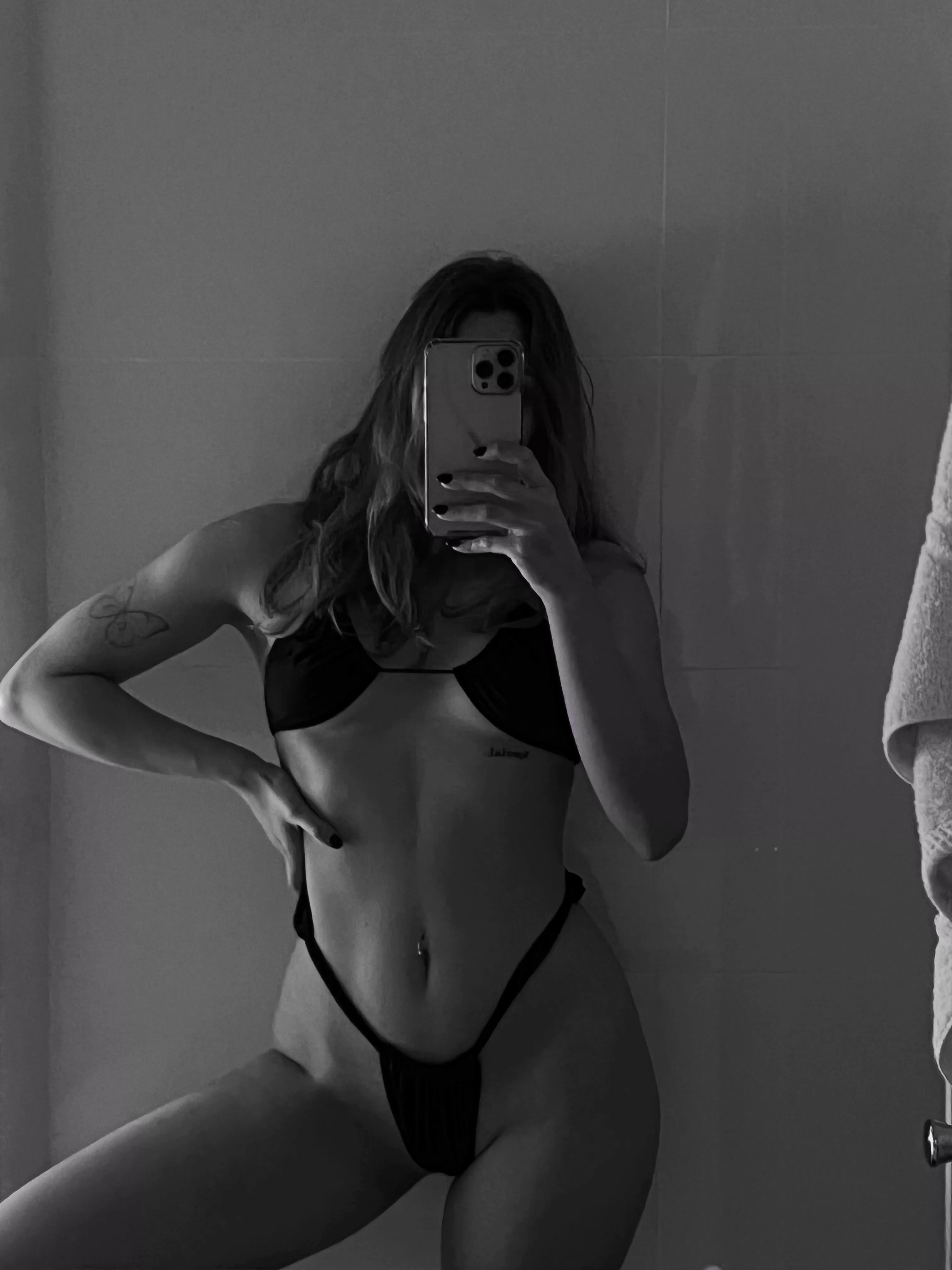 Do you like my outfit or should i take it off? 🙈