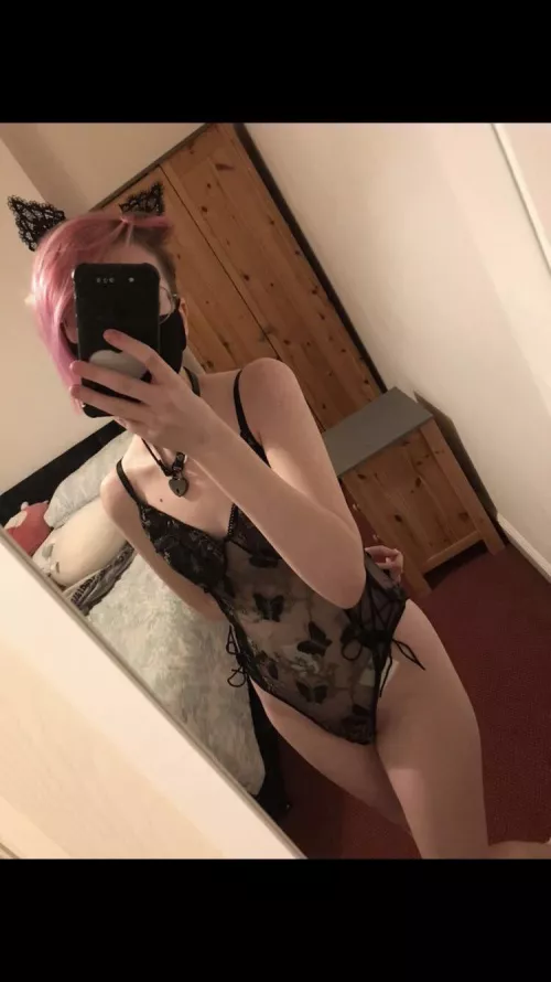 Do you like slutty cat boys? 👉👈