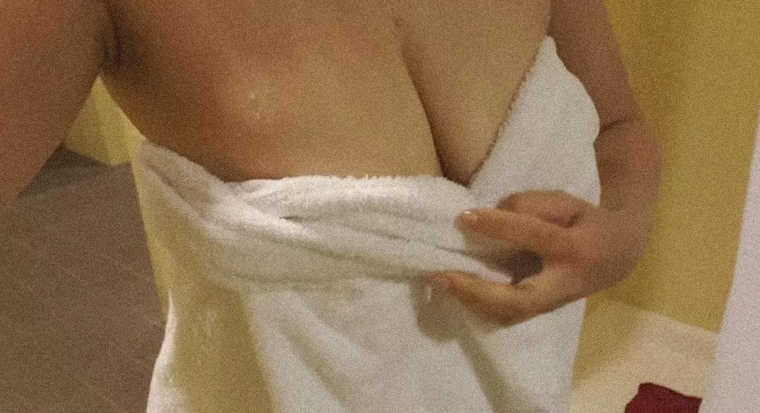 [F] Fresh from the shower💦