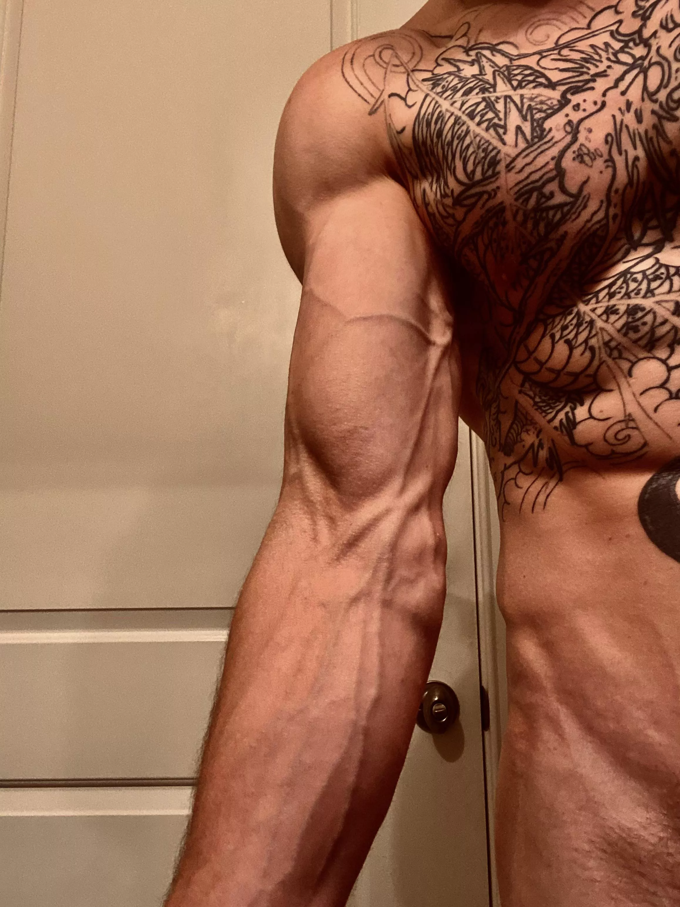 Forearms are popping, but don’t overlook that shoulder