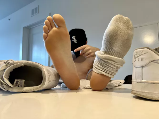 Get to it. Sniff until I tell you to stop. 😈