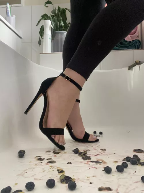 I love to step on strange things and make a mess