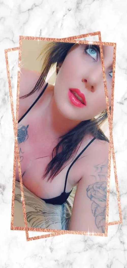 IM BACK!! Free OF!! Aussie milf, loves to have fun always replies and loves to sext. link in comments