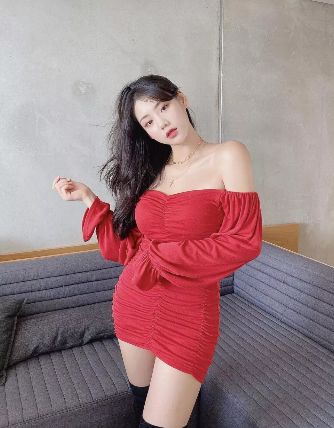 Tight body in tight dress 🥵🥵