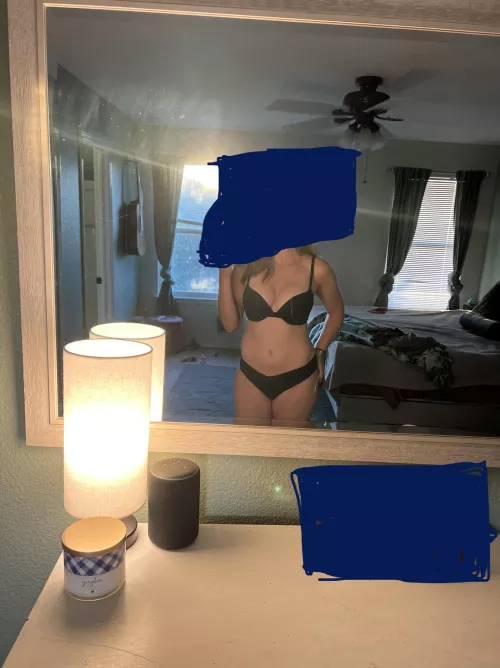 Working in that “body positivity”. 🥰 (f)