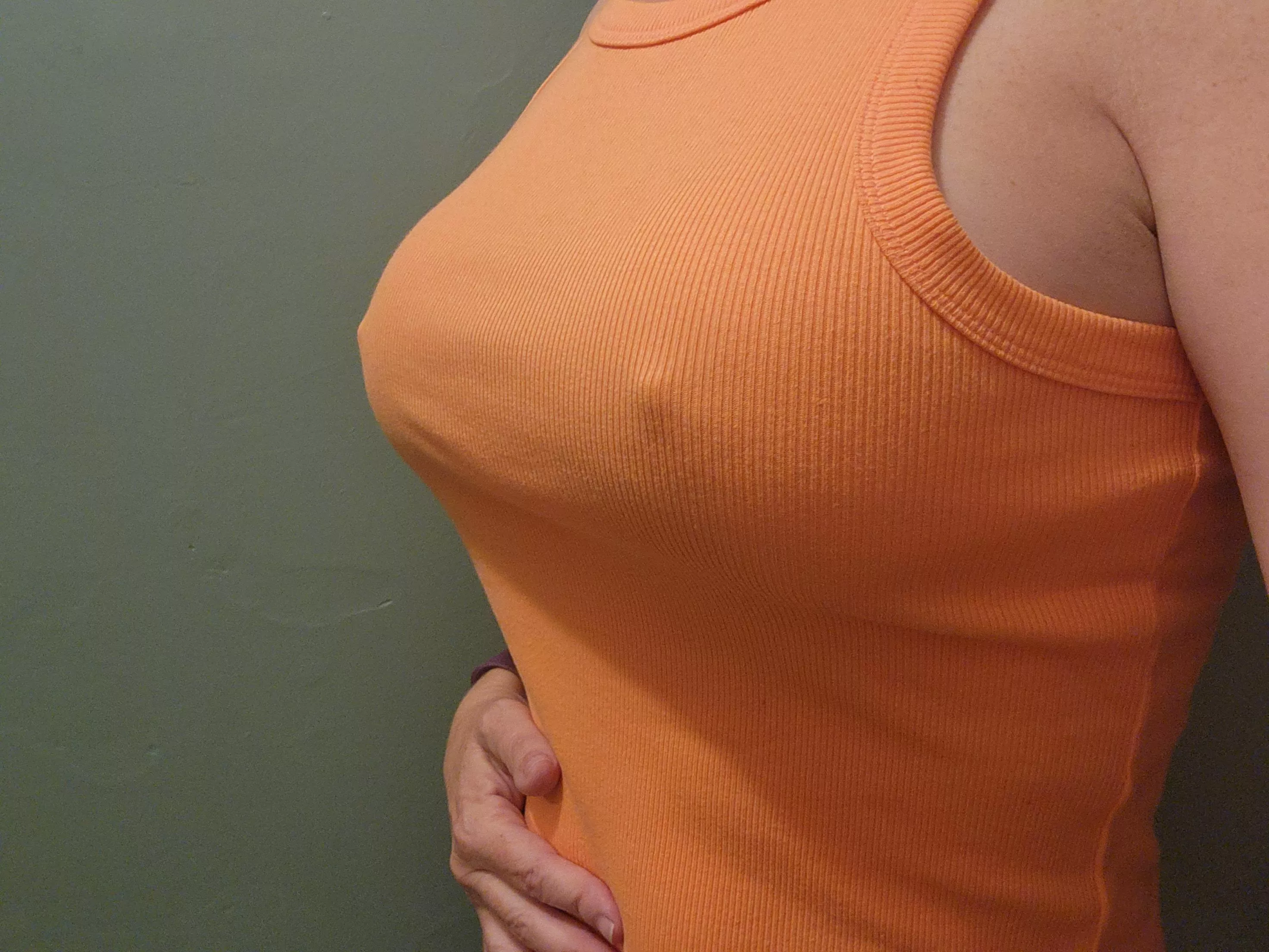 would you even notice the color of my eyes