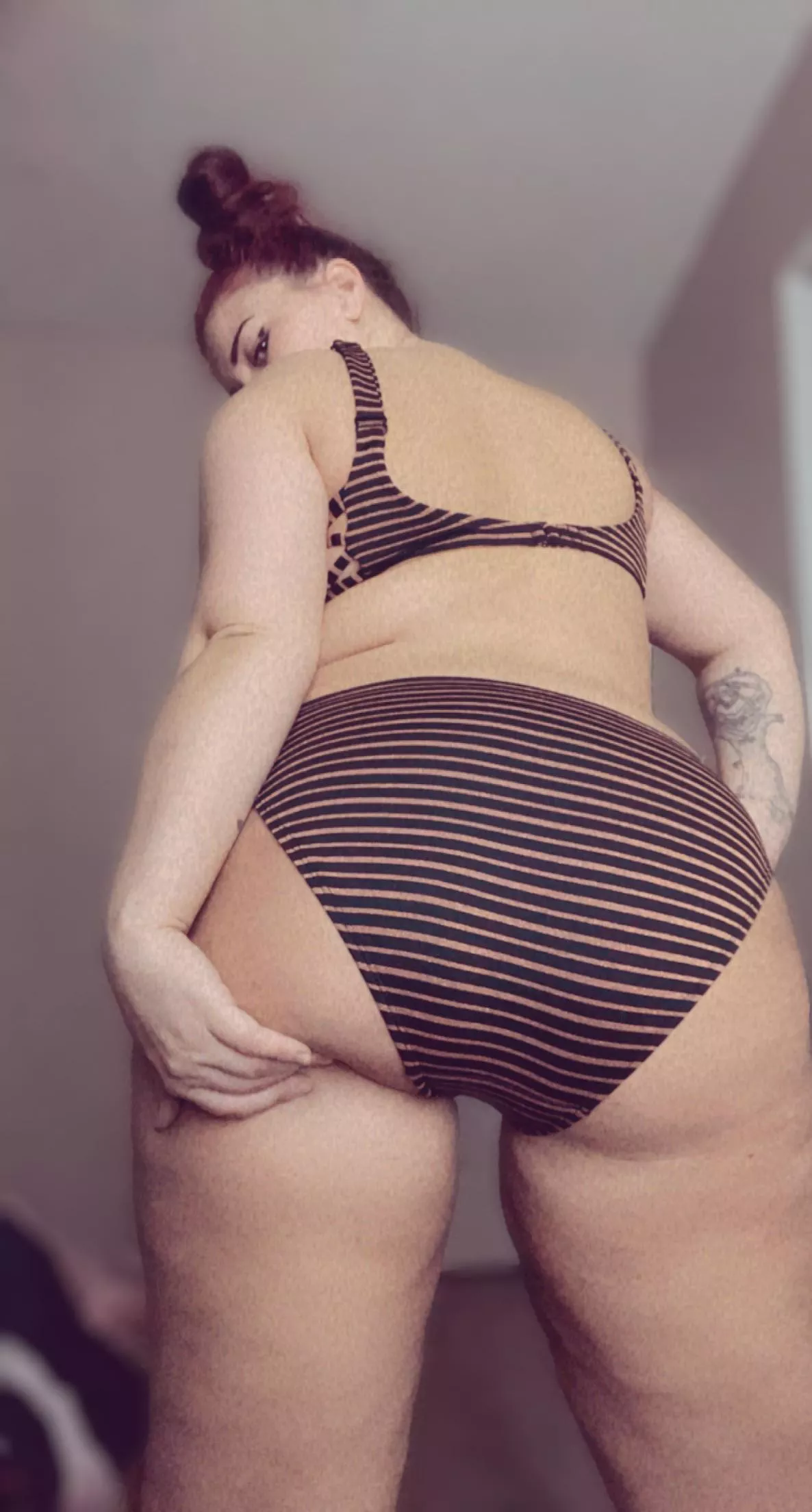 50% off your first month to my OnlyFans. Come see me Squirt, play, and fuck myself with huge dildos 🥵 NO PPV