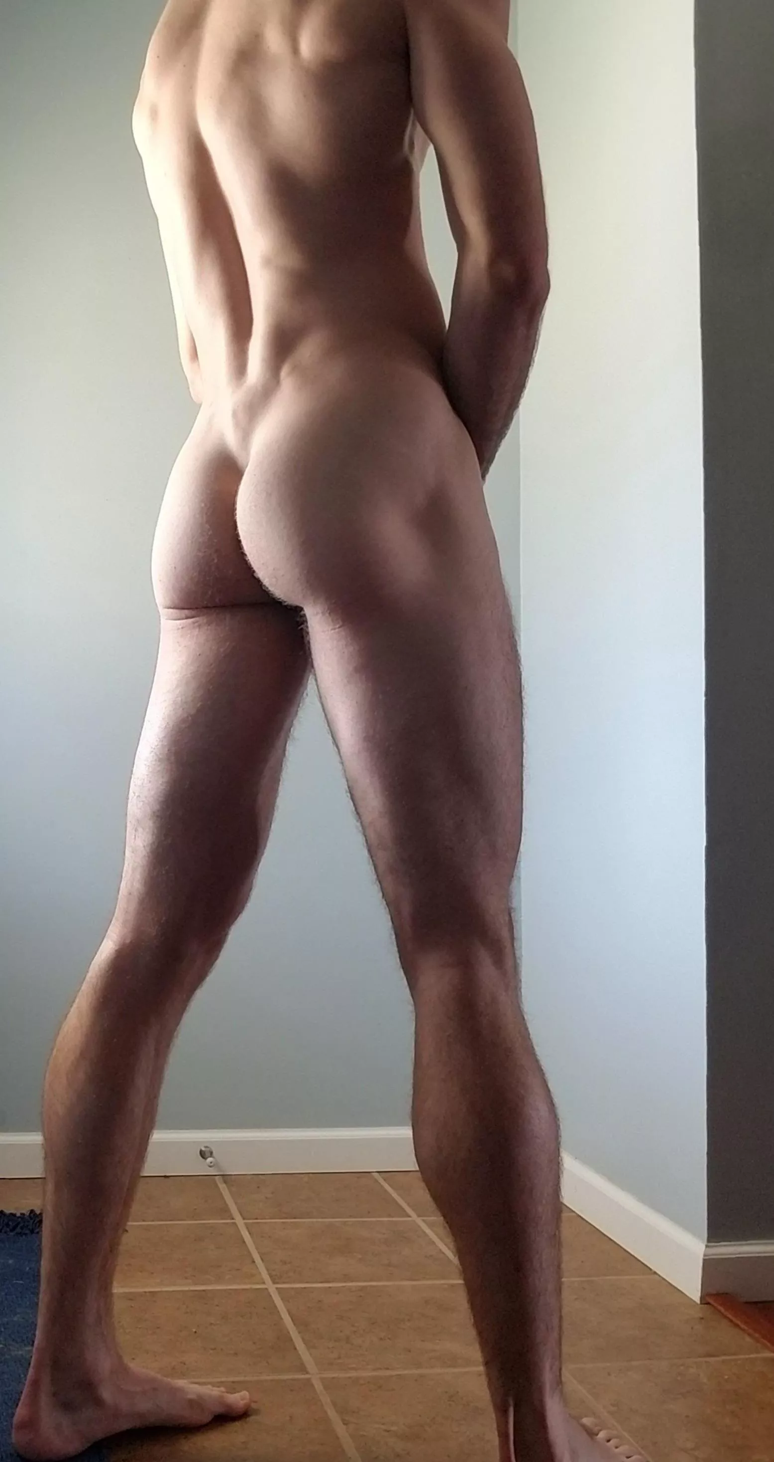 Being 6’4” means longer muscles, among other things😉