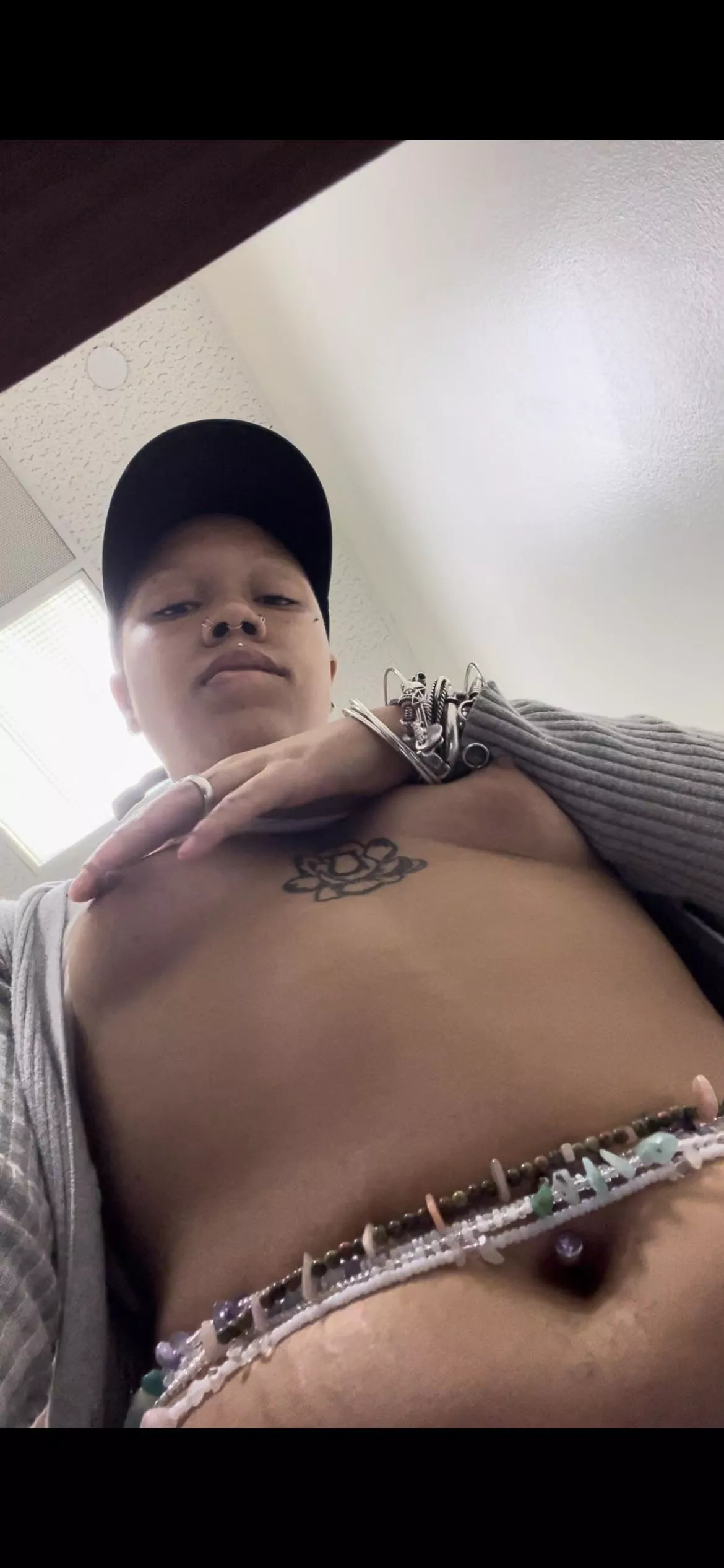 Cum watch me masturbate at the library babe