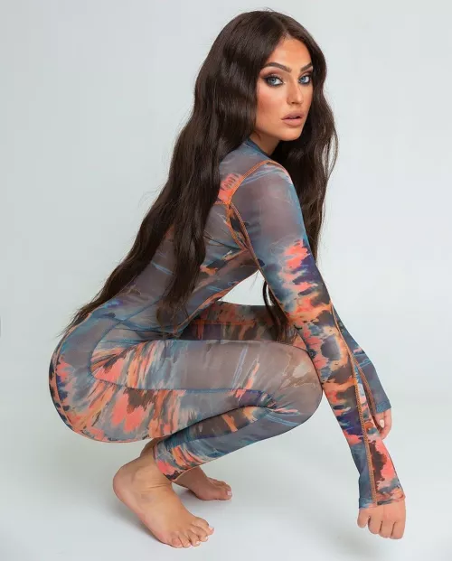 F21 Swedish Brunette Squatting