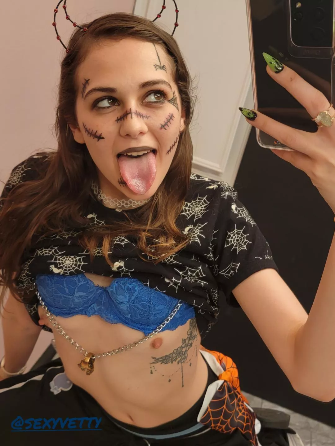 finally found a page where I fit in 🤭❤️‍🔥 I'm also so ready for October 🤭