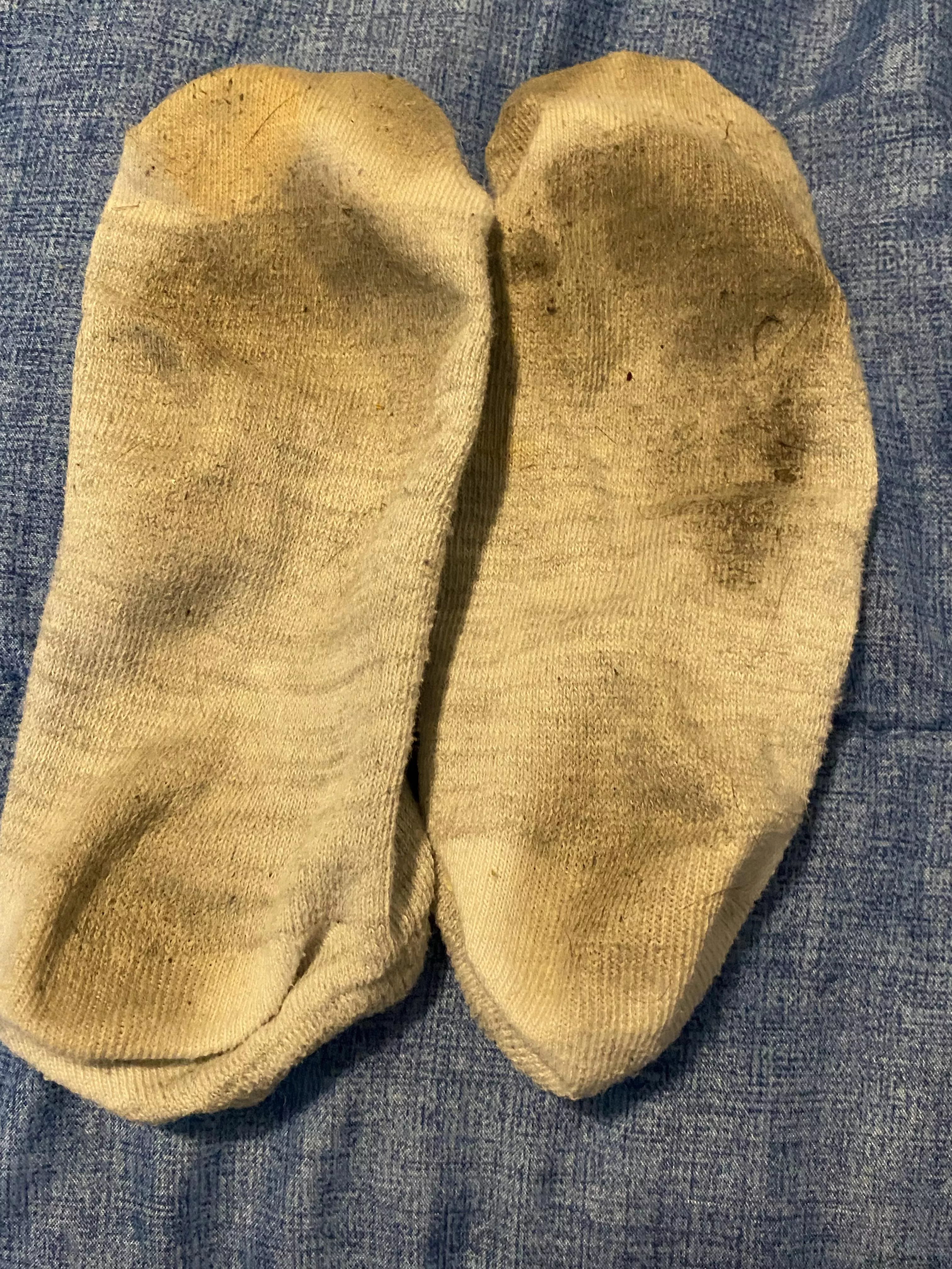 I can wear longer or ship them out to a lucky buyer today! 🍀 [Selling]