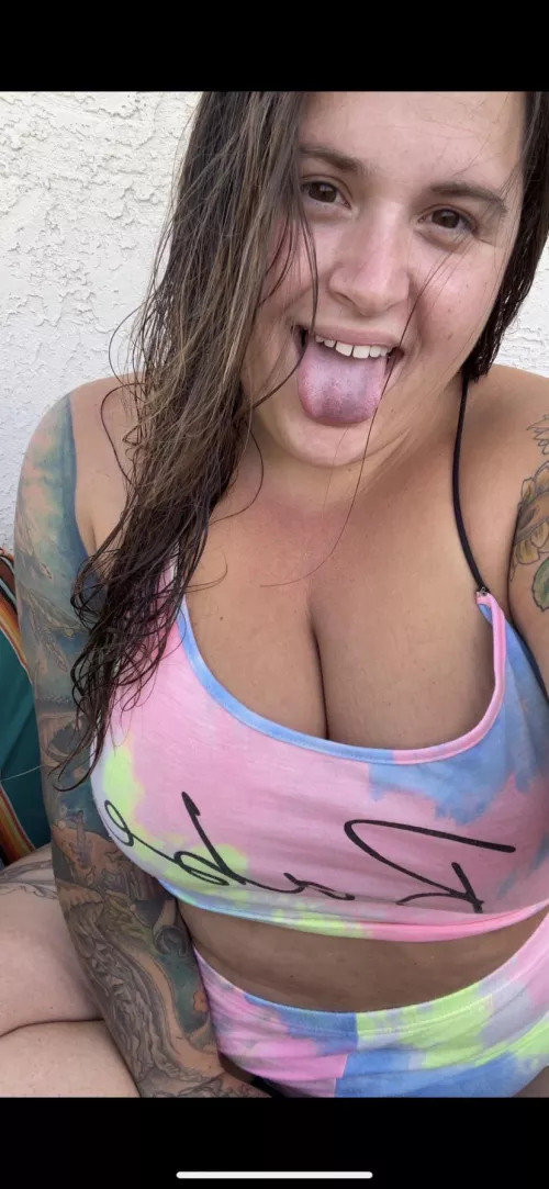 like to wake up to this bbw and all of my curves covered in tattoos ?