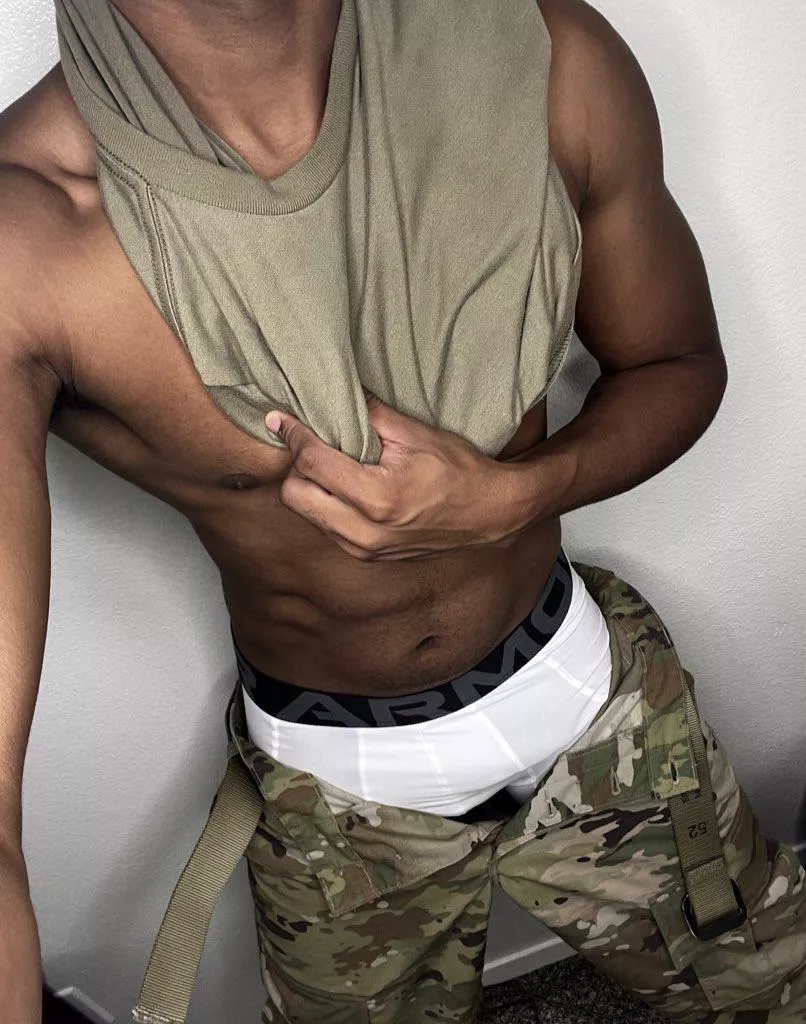 New here… someone wanna show me around?