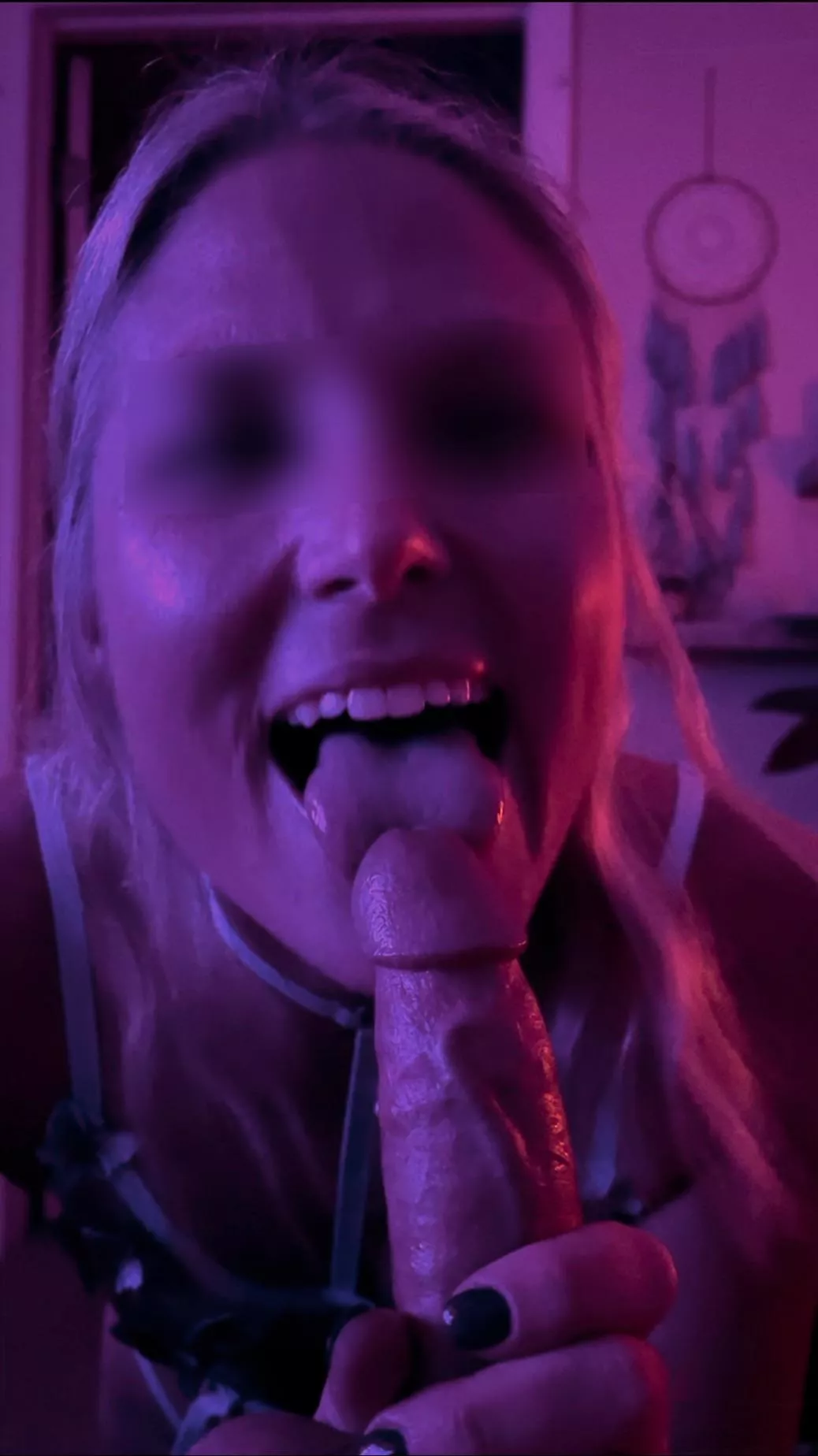 Ready for your cum on my pretty little face 💦😋