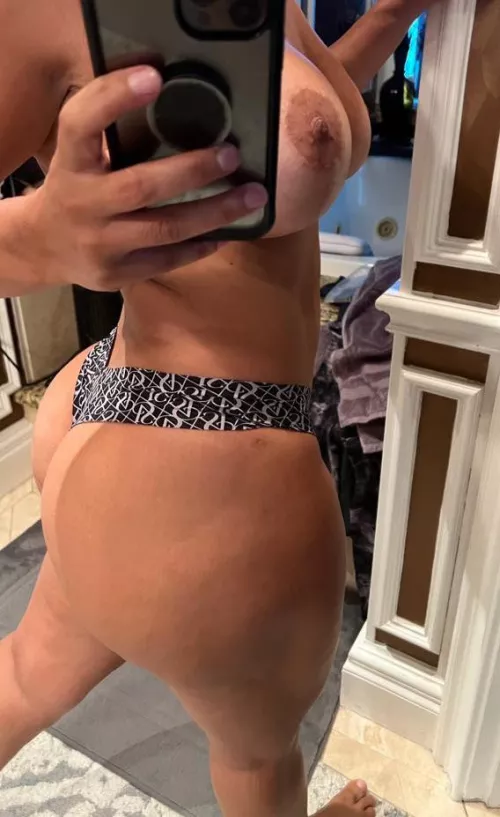 What are you thinking after seeing my Latina curvy milf thickness.