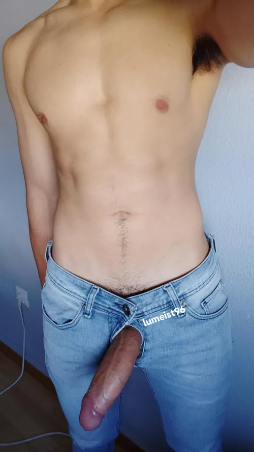 What if I break into ur room like this?. DMs open.