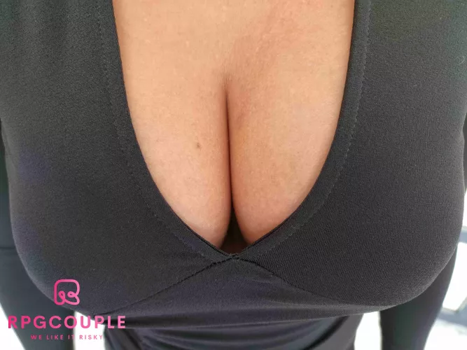 Am I distracting you too much with my cleavage ?