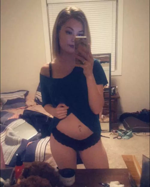 dumb brainless chavslut for daddies 🤪