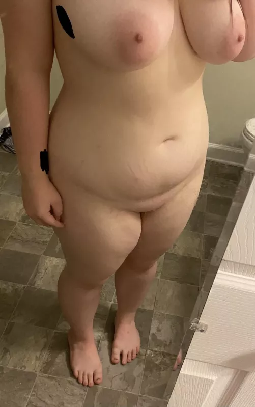 F 20, 5’3” , 195 P trying to love myself even with a belly