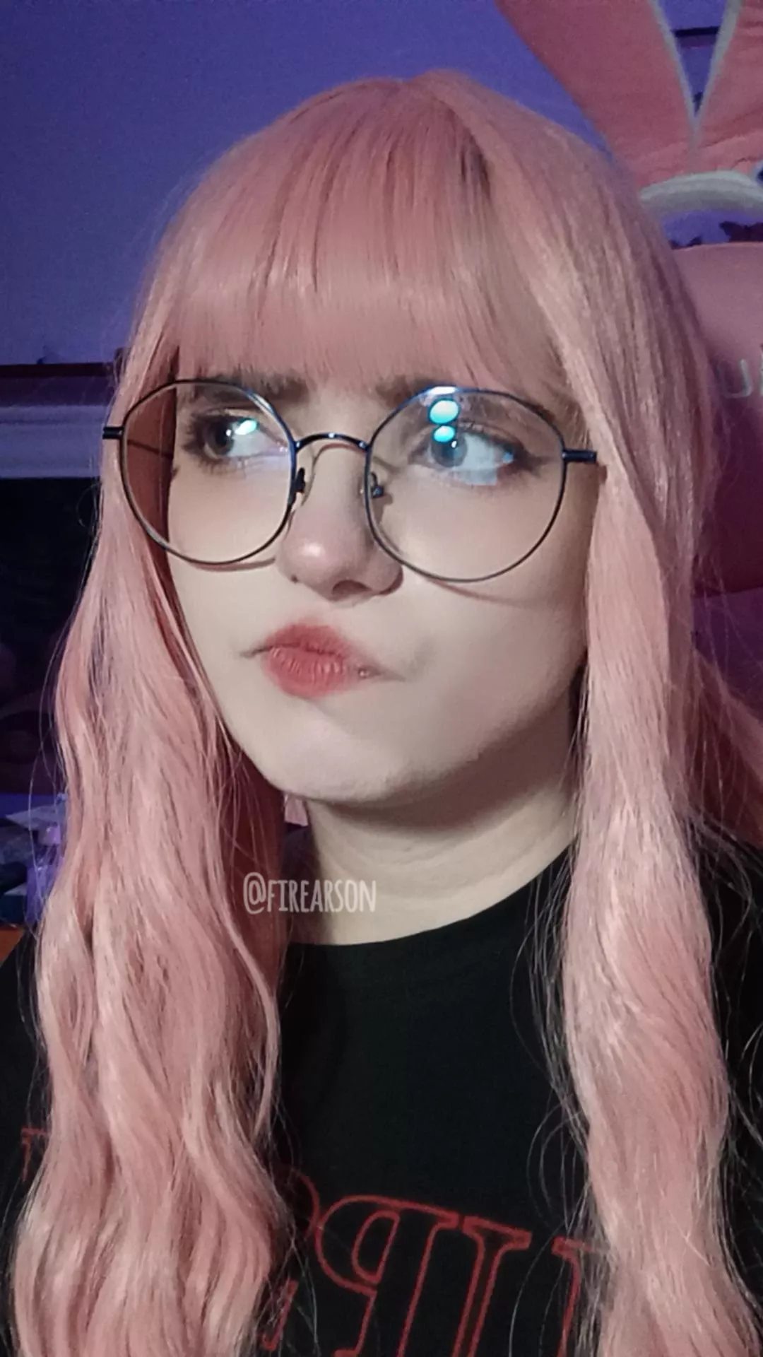 Give me ideas for new makeup looks I'm out lol, here is a lil pouty face btw 💖🌸