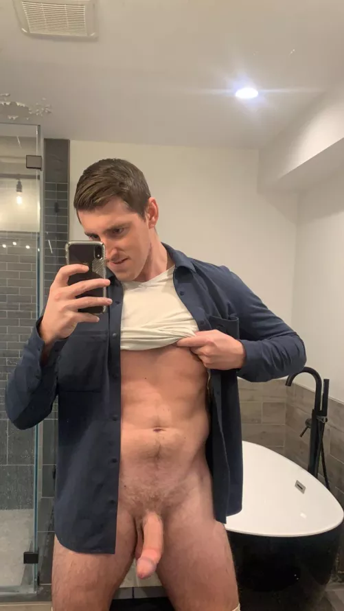 Has thirsty Thursday started for anyone else too? 😏