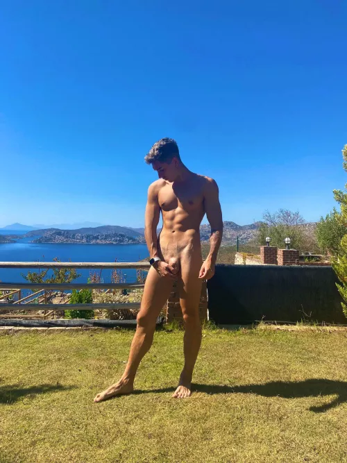 Hey guys ❤️ lf you write me maybe we can make a good friday chat ? 😈