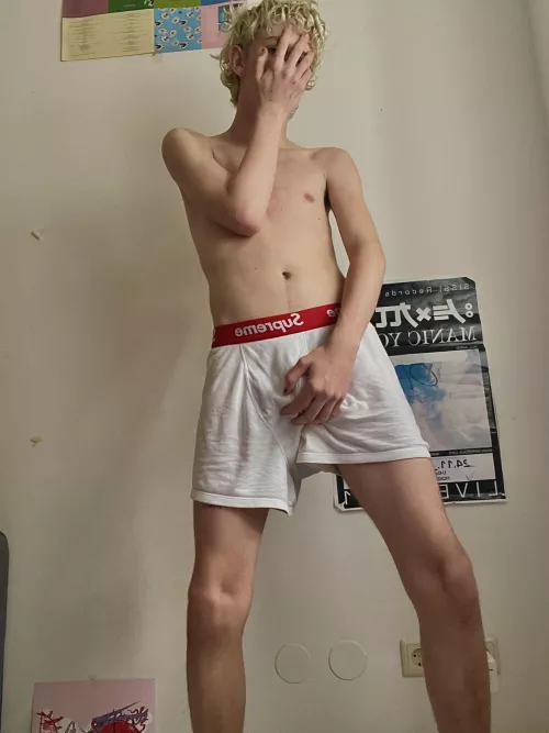 just turned 19 and i’m still a bit shy🥺 wanna help me take off my supreme boxershorts?🫣