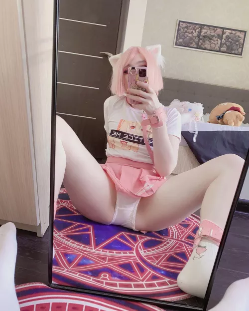 Meow! It's Friday, time for play!