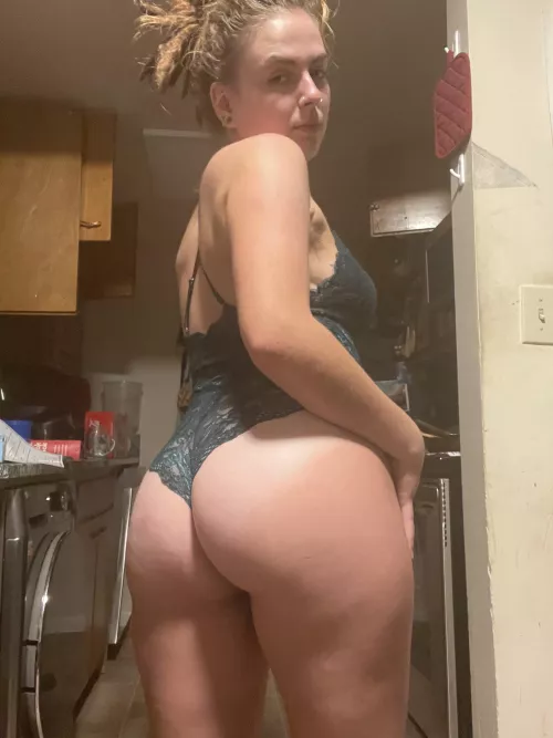 My pit hair is always showing for u 🤤