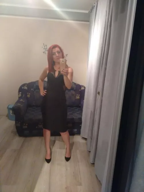 Only real men can handle older women, am I right??