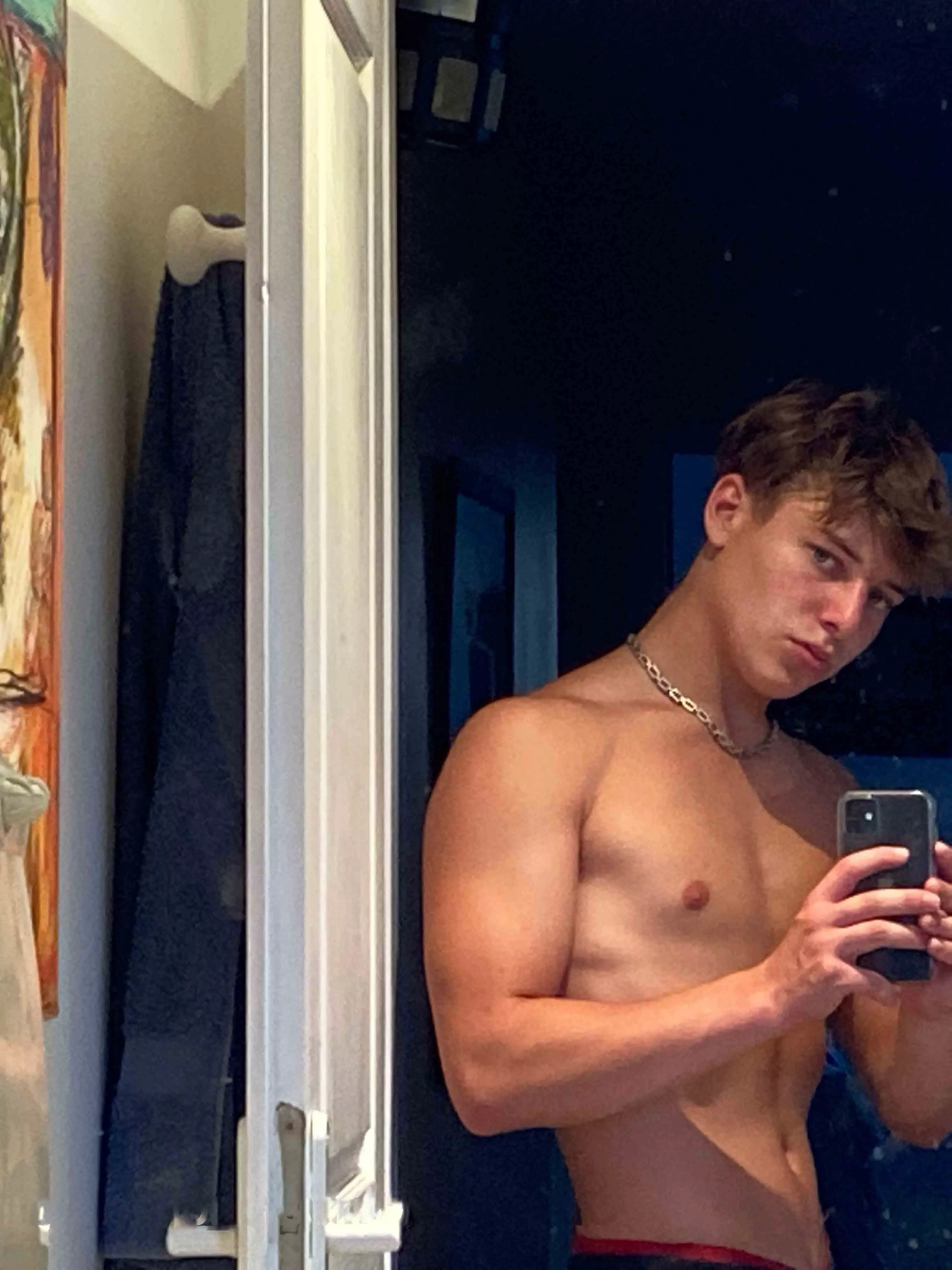 Think my lil bro is sick of me using his mirror to take selfies