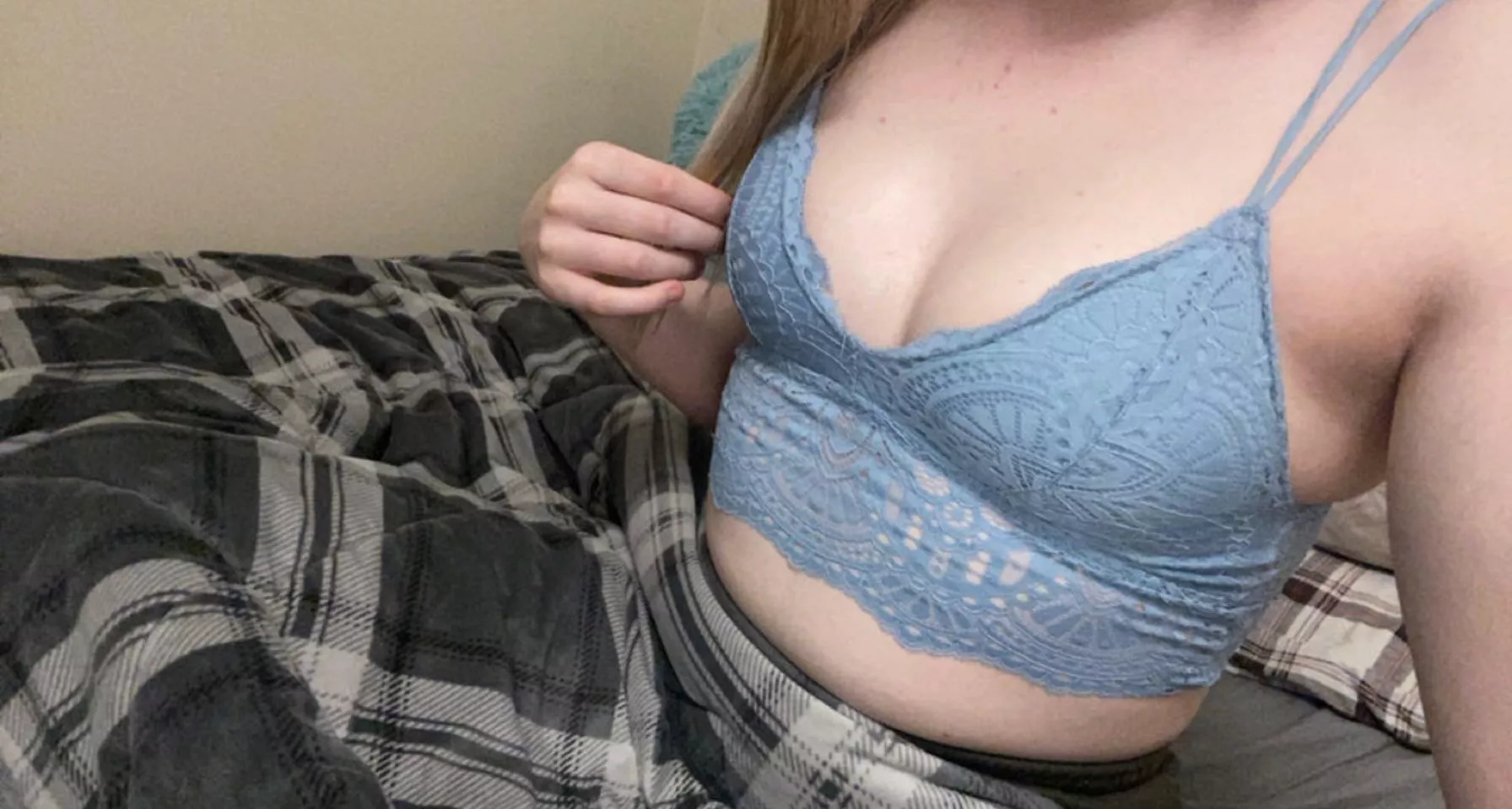 Want to see me take it off? OnlyFans link in comments ⬇️