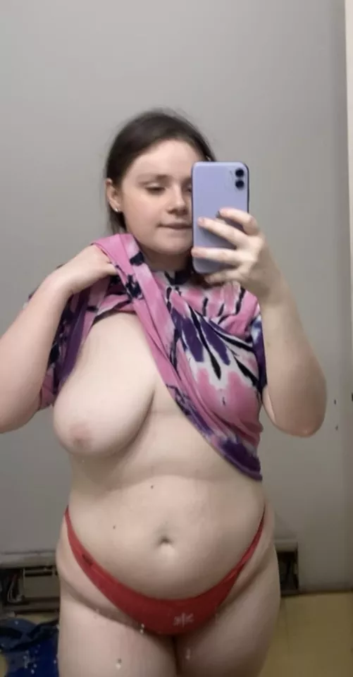 Would you destroy my insides for me ?🥹