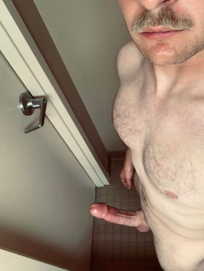 You have to tell me if I made you stop scrolling, it’s the rules 😏