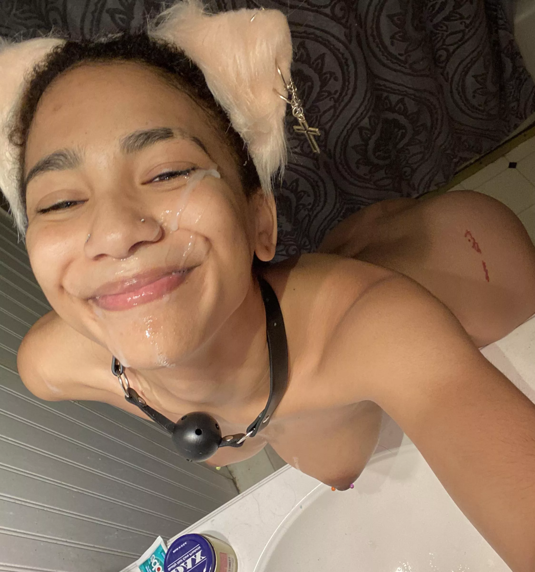 You wish this was your cum I know…🤭 and yes I got some in my eye