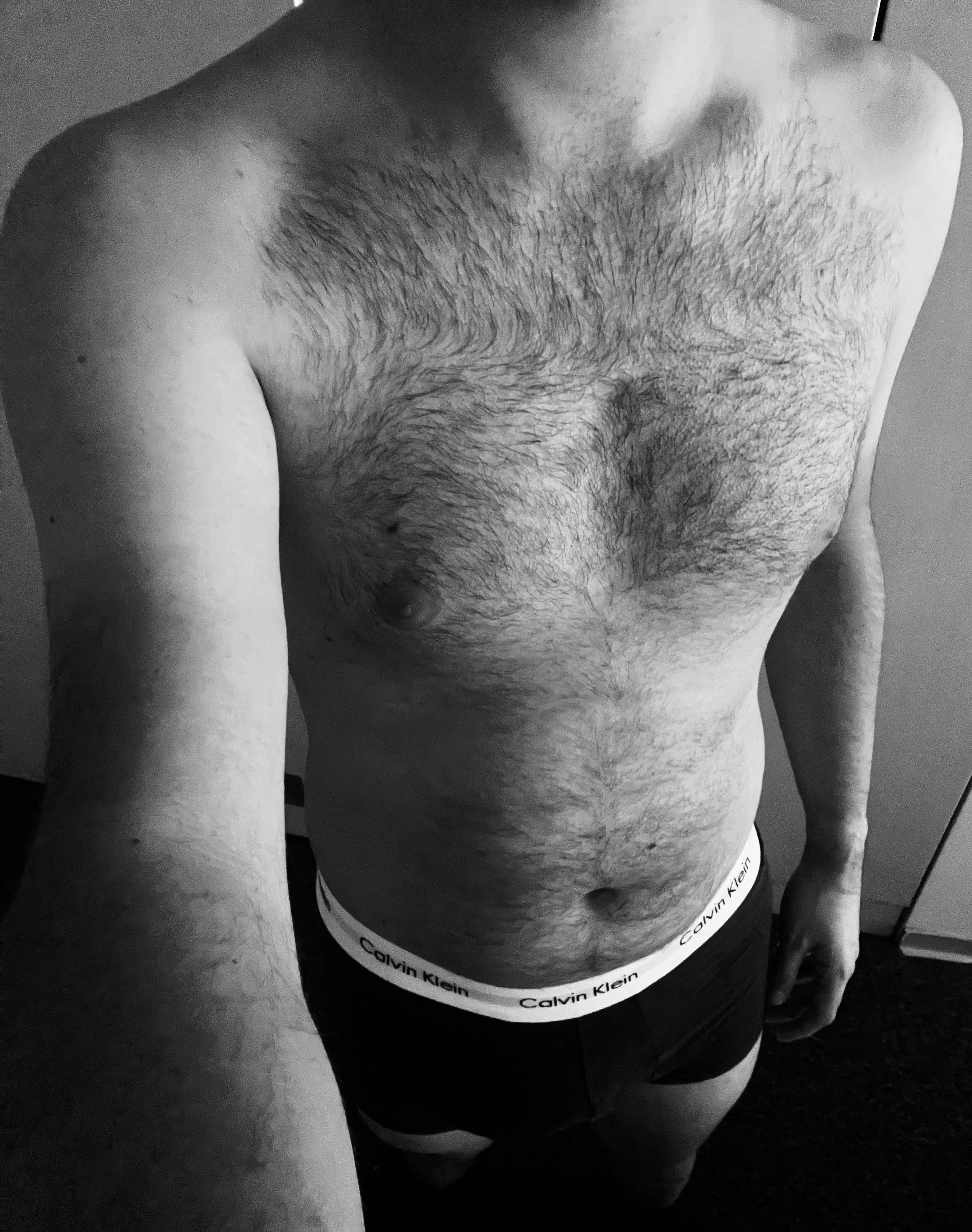 27 m just chilling and looking for some chat and fun