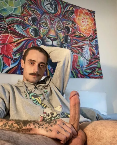 Anyone wanna play while my girlfriend is out? 😅