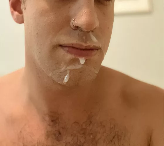 Careful, that’s a load-bearing face!