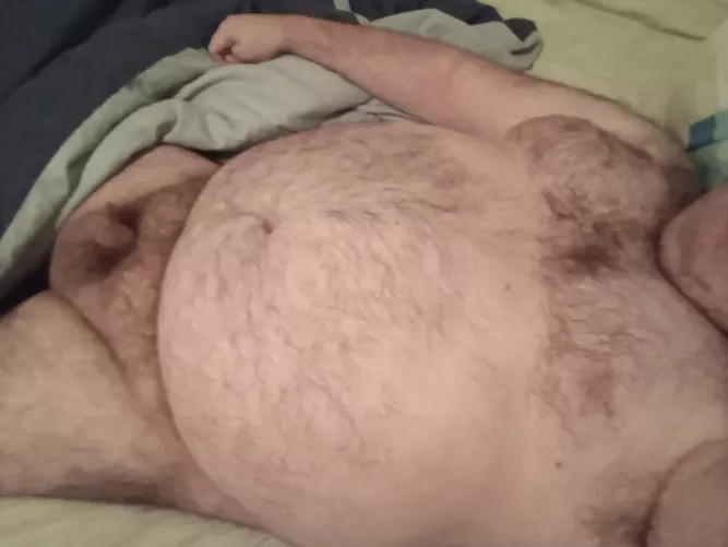 Feeling cold, let's share some body heat in bed 😉 (32)