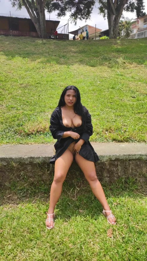 Flashing with guys behind me in the park