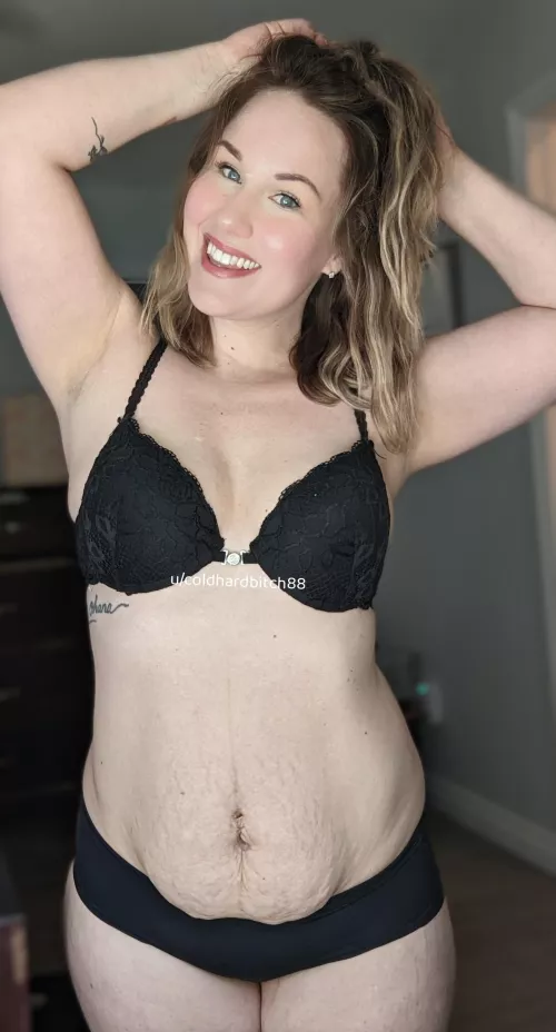 Happy Friday from this mama to you😘❤️