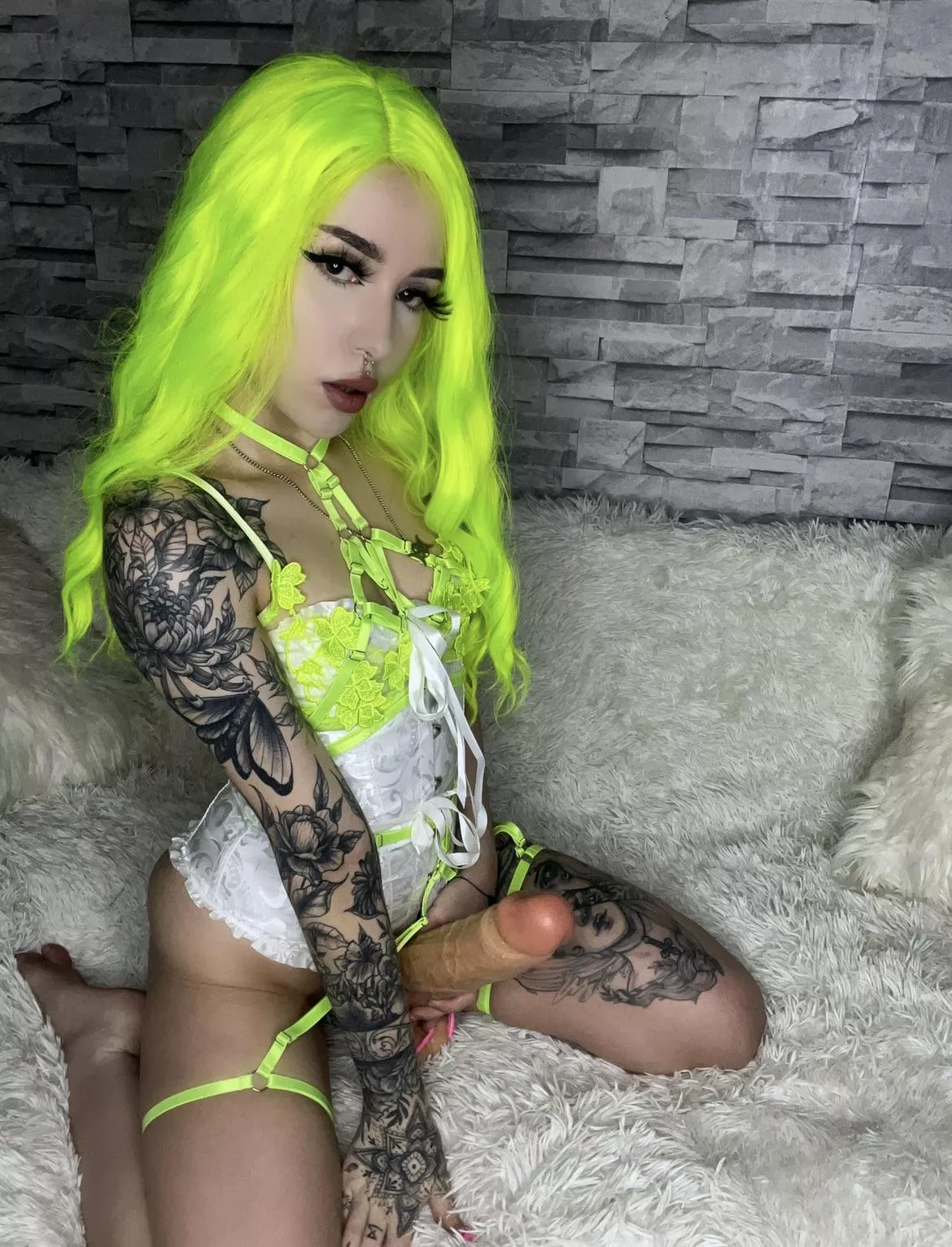 Let’s start this locktober off right. Hand over your keys, it’s time to train your ass