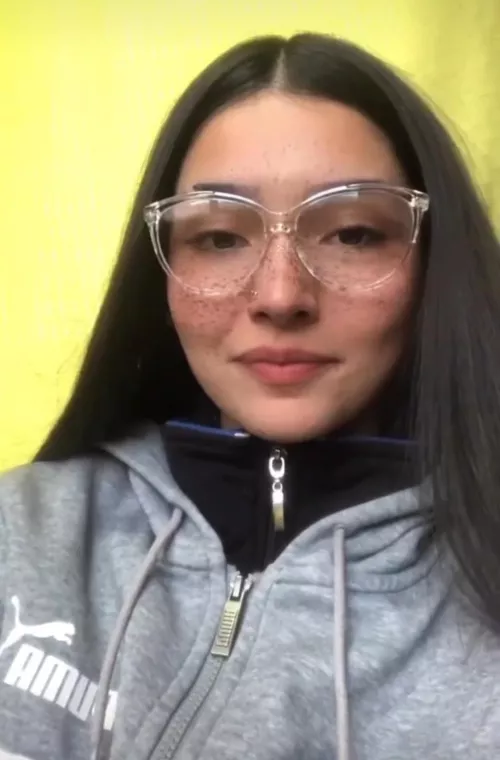 Papi let me read what's under ur underpants 🤓😍