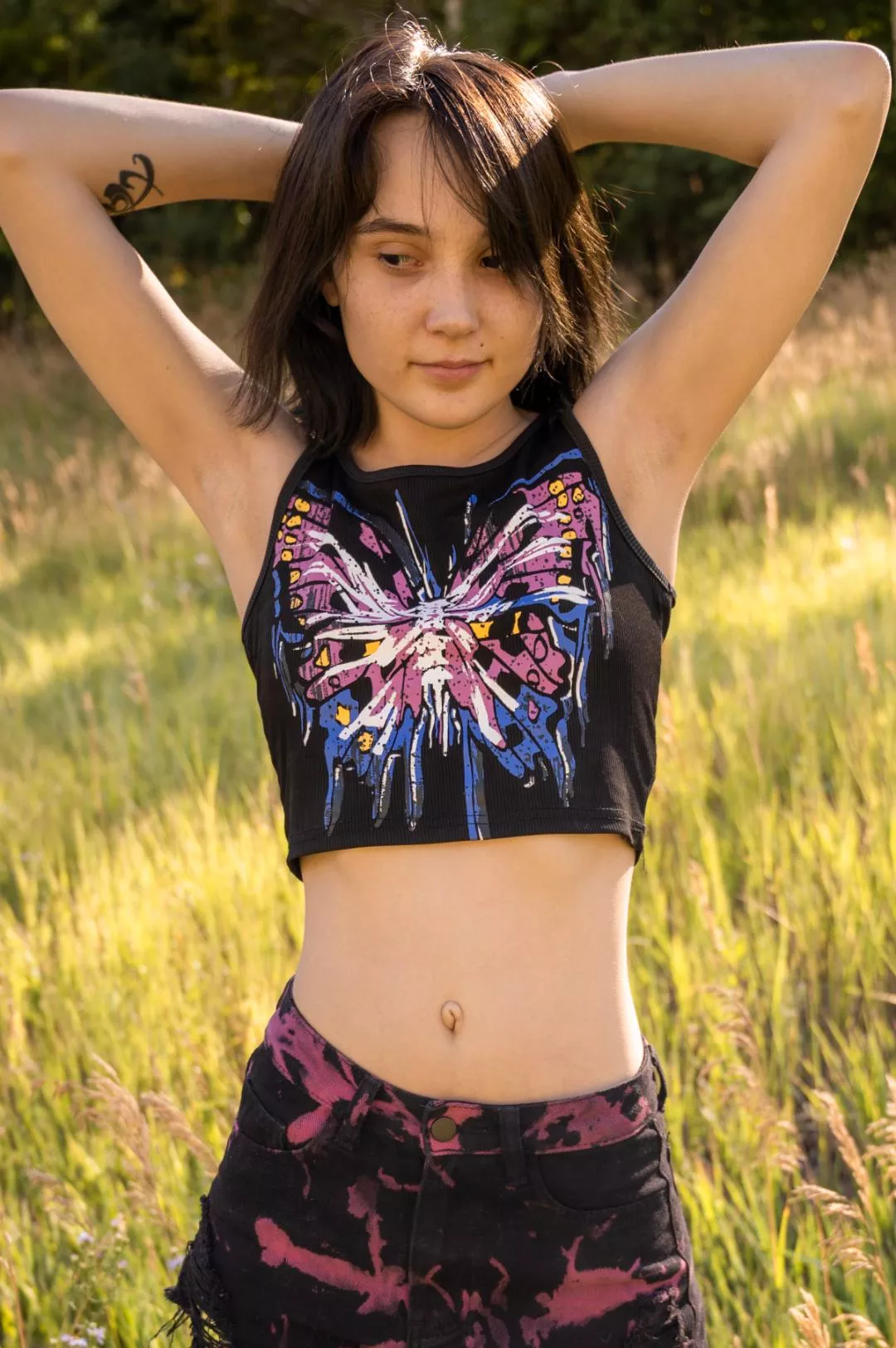 this shirt makes showing off my armpits easy