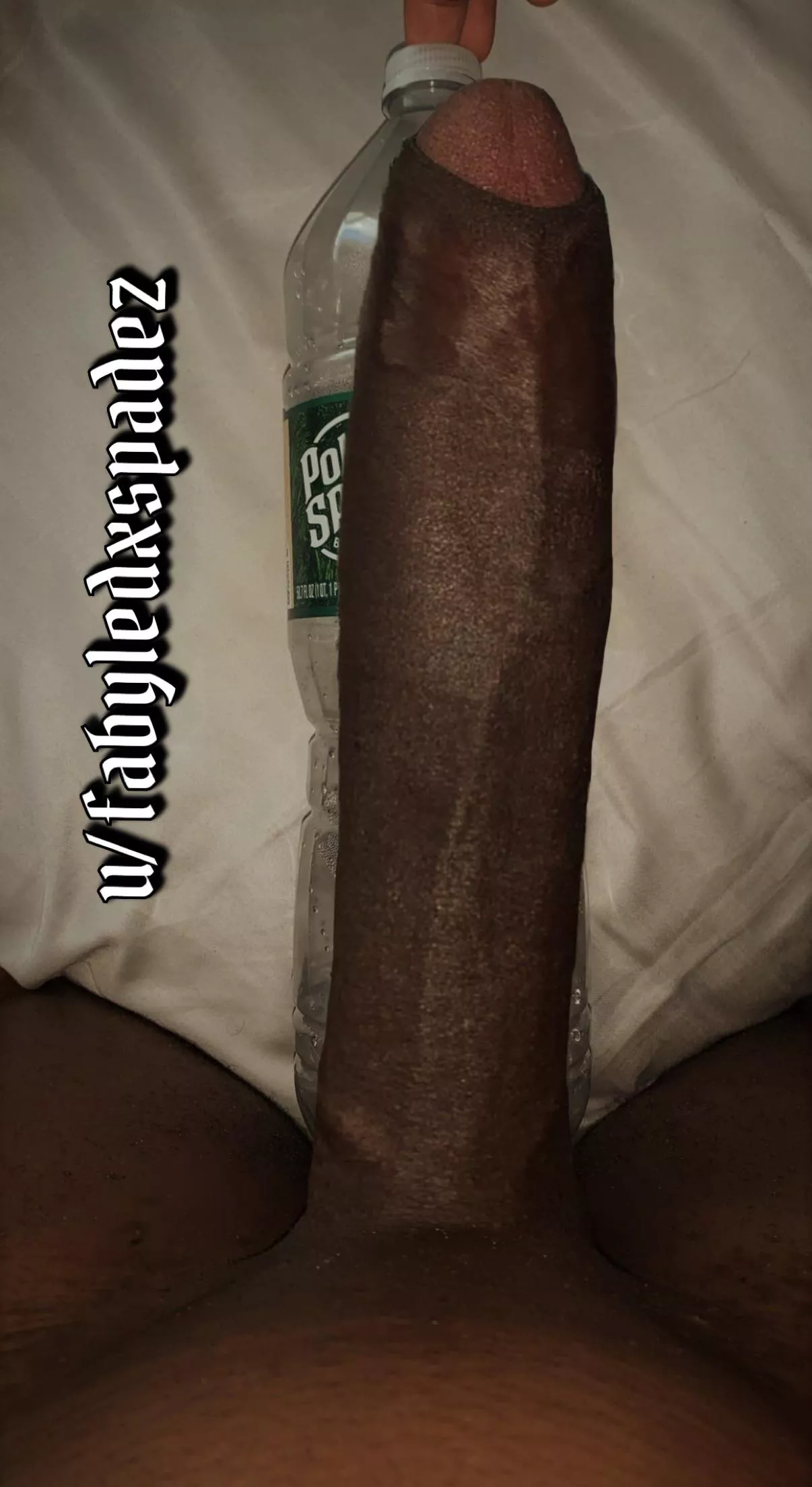 Would you rather have fresh water or warm cum straight outta a thick uncut BBC 😳🍆💦