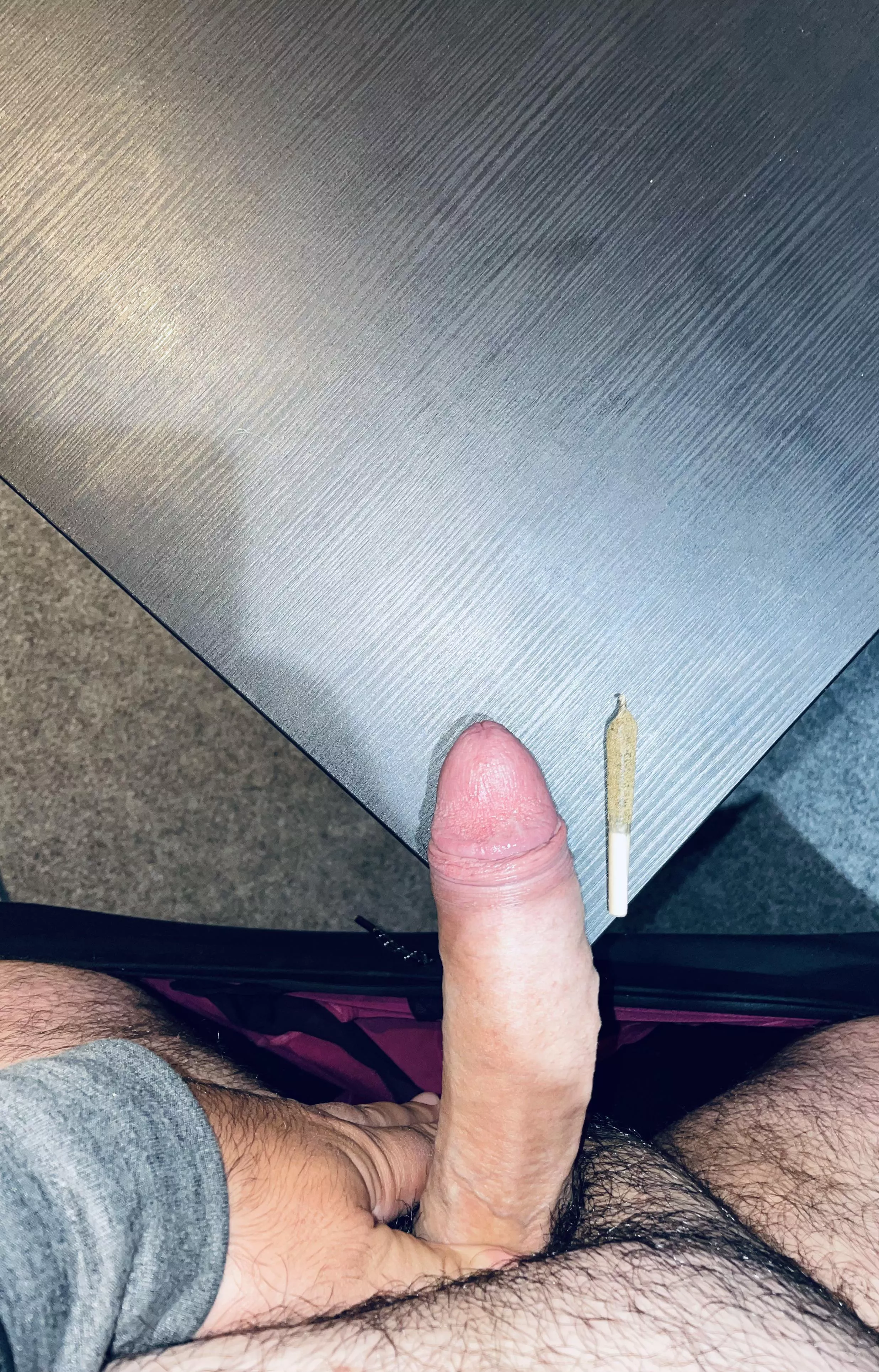 1 gra(m) infused, oil dipped, keef rolled joint to start the day, it’s going to be one horny morning