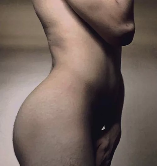 20 what would you like to do with my ass? Tbh I wanna feel a hard cock inside:p