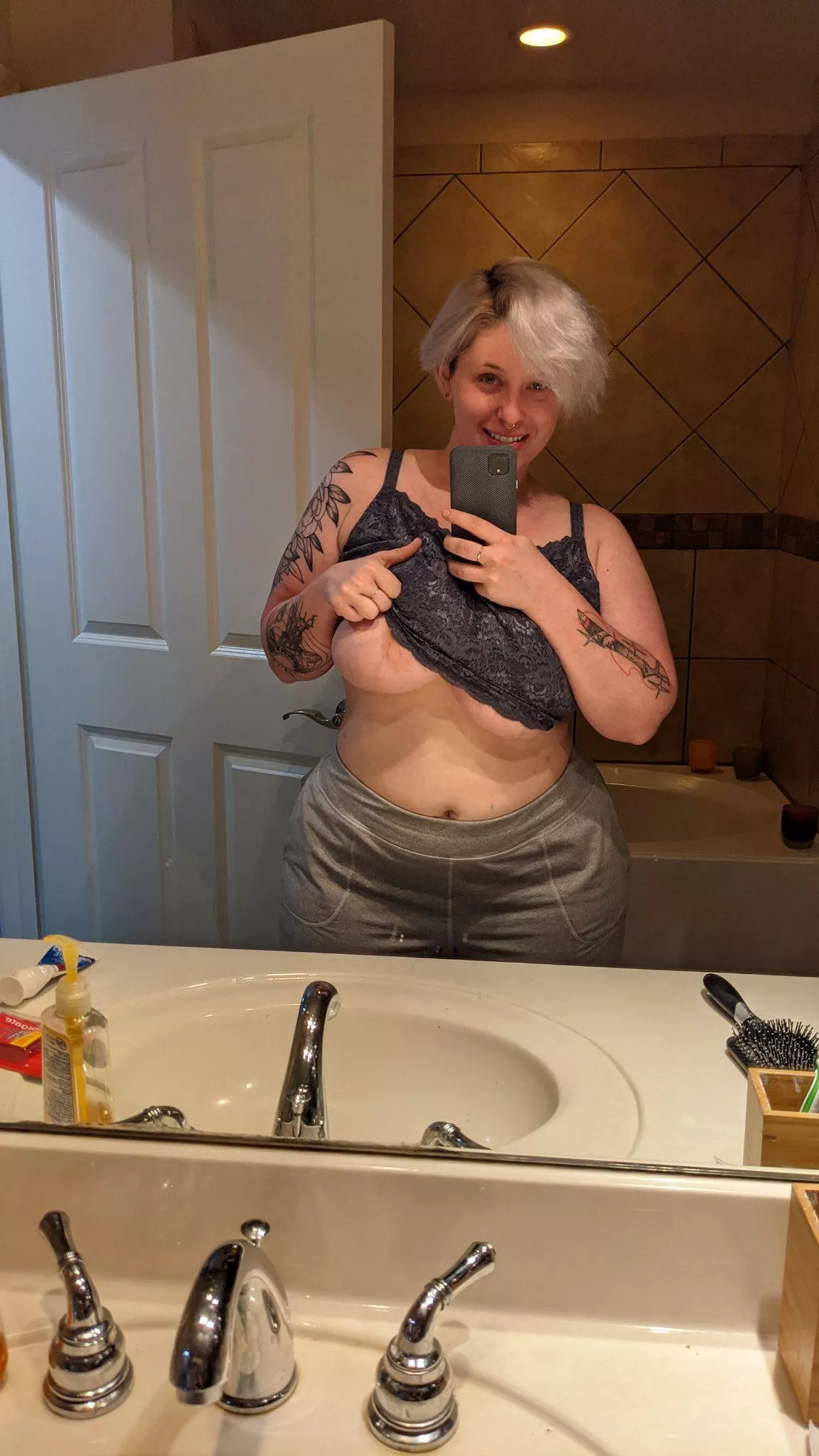 Arrows up and Dm if you want a task from mommy 😝😈